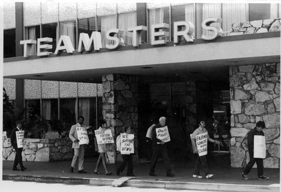 (3179) An Anti-Teamster demonstration in Los Angeles (3179) An Anti-Teamster demonstration in Los Angeles